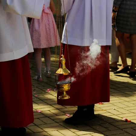 Boże Ciało 2025 – idealna okazja na długi weekend!? Kiedy wypada i jak zaplanować wolne?