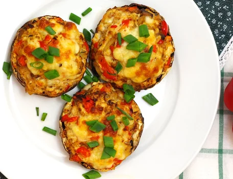 Pieczarki portobello faszerowane mielonym mięsem