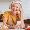 Jakie audiobooki wybrać w ramach prezentu na Dzień Babci i Dzień Dziadka?