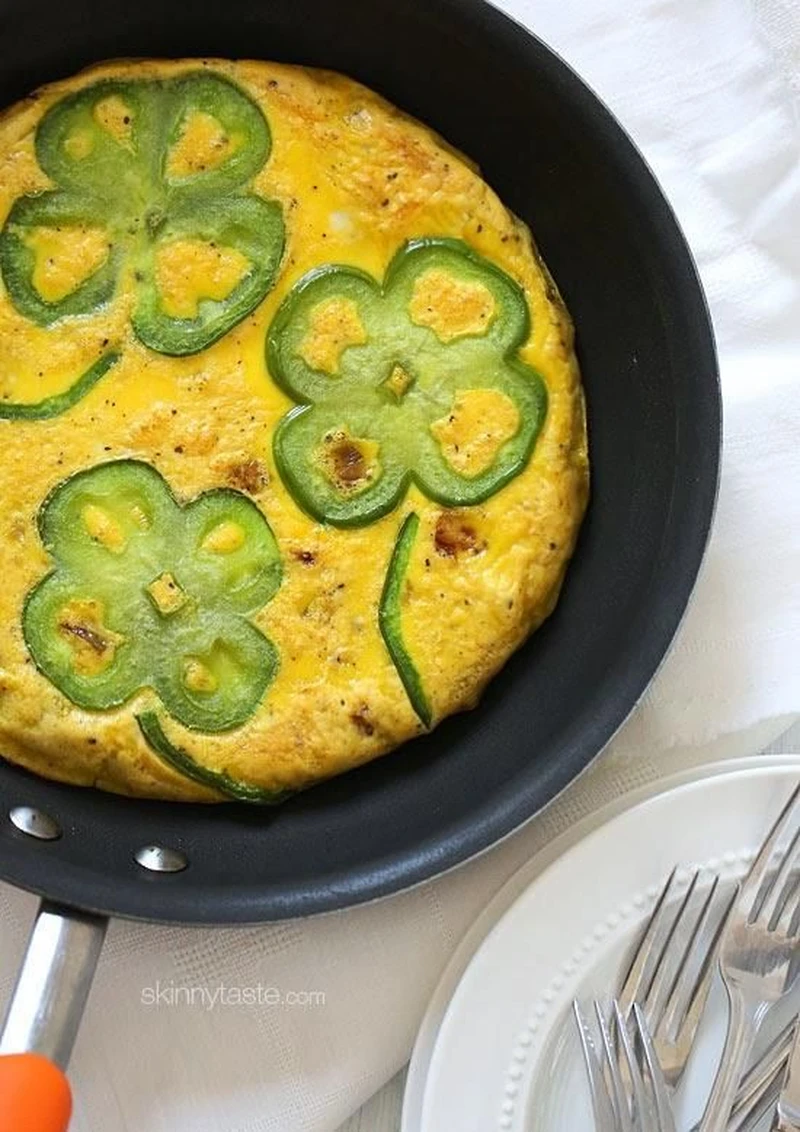Omlet z papryką - dekoracja