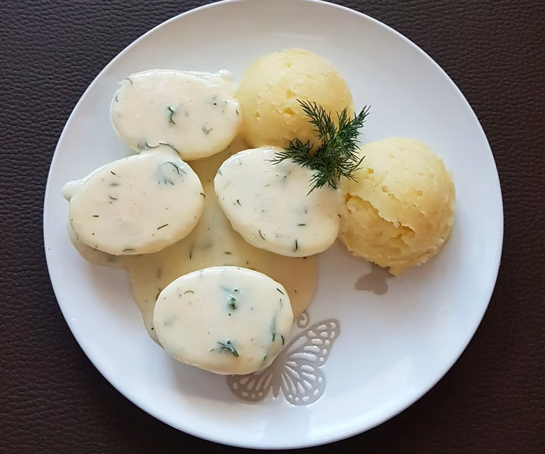 Sos chrzanowy do jajek na ciepło