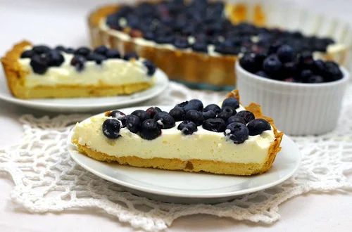 Tarta z mascarpone i borówkami