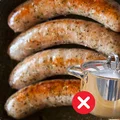 Dlaczego biała kiełbasa jest biała? Ten jeden BŁĄD może zepsuć jej smak!