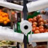 To dopiero początek plastikowej rewolucji! Zniknie też produkt, bez którego nie wyobrażamy sobie zakupów