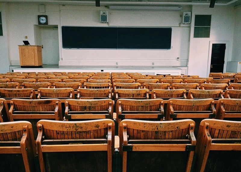 Jaki kierunek studiów warto wybrać po szkole średniej? Podpowiadamy!