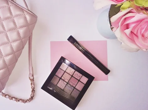 WIOSENNY MAKIJAŻ OKA Z EVELINE – TUSZ I PALETA ROSE ALL IN ONE