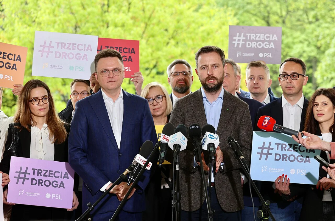 Rozpad sojuszu w polskim rządzie! Szymon Hołownia przerywa milczenie