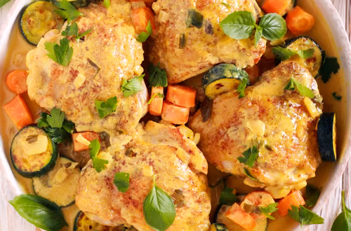 Kurczak curry z cukinią i marchewką! Ten przepis do hit na rodzinny obiad