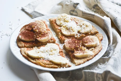 FIT śniadanie – czekoladowy omlet z owocami!