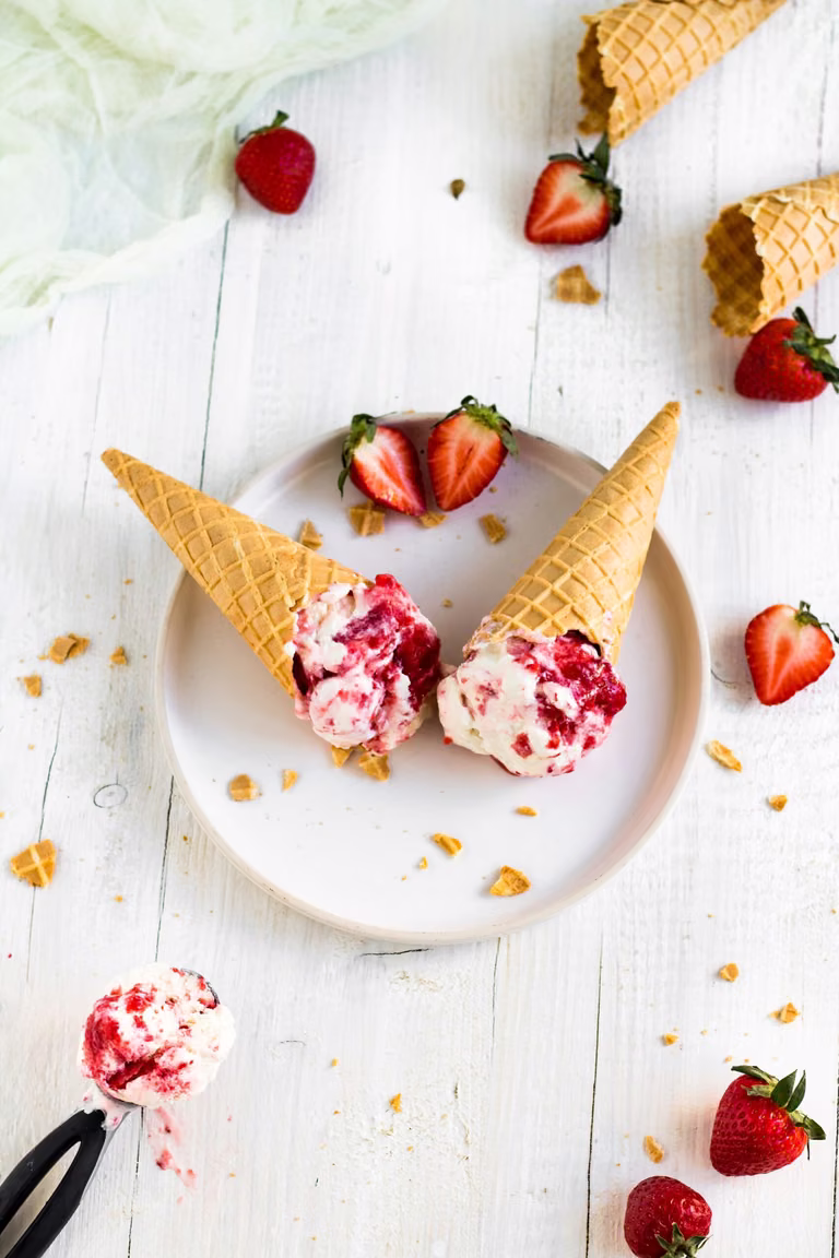 Lody truskawkowo-jogurtowe