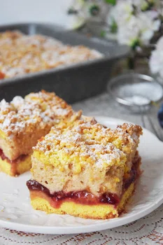 Śliwkowa pychotka z pianką śmietankową!