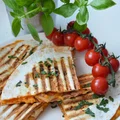 Quesadilla Cordon Bleu – Tortilla z kurczakiem - HIT na imprezę i nie tylko!