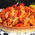 Tuńczyk w papryce i pomidorach