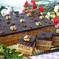 Mazurek orzechowy na wafli