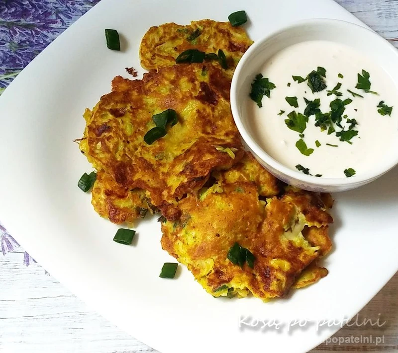 Placuszki z cukinii z mozzarellą