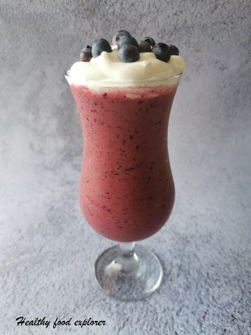 Orzeźwiające owocowe smoothie