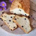 Babka budyniowa z suszoną aronią