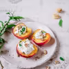 Pieczone brzoskwinie z kozim serkiem