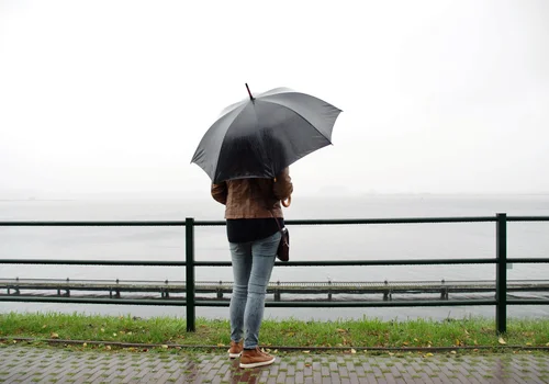 Majówka 2026 pod znakiem deszczu i chłodu? Prognozy nie są optymistyczne!