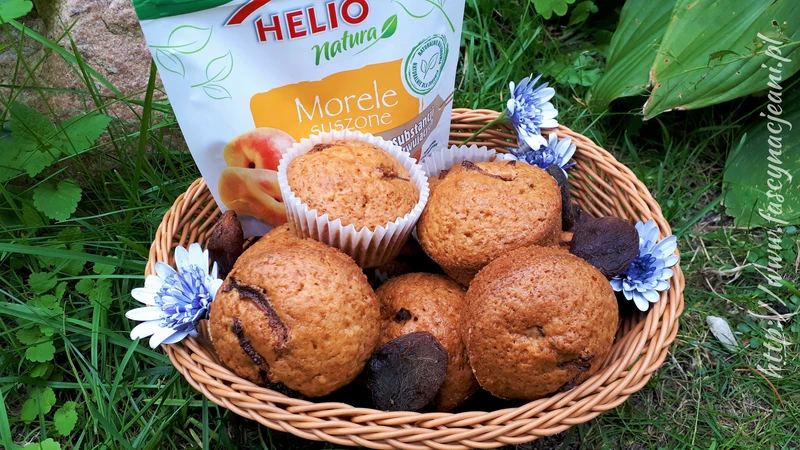 Muffinki z suszonymi morelami
