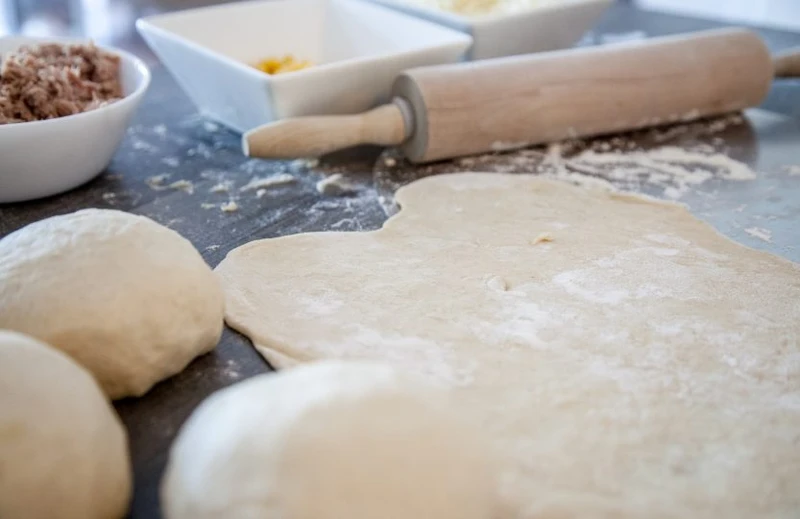 Tych błędów powinieneś unikać, przygotowując pizzę w domu