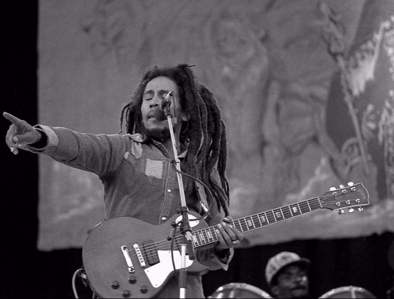 Dzień Boba Marleya: Jak Muzyka Reggae Zmieniła Świat