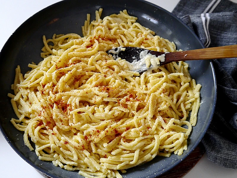 Käse Spätzle - serowe szpecle