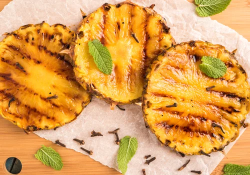 Zrób to na grillu i zaskocz wszystkich! Ananas w nowej, pysznej odsłonie