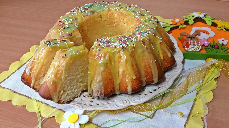 Babka mocno cytrynowa