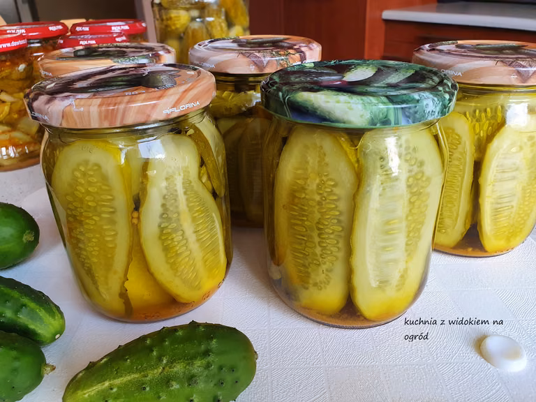 Ogórki kanapkowe z kurkumą na zimę. Domowe przetwory.