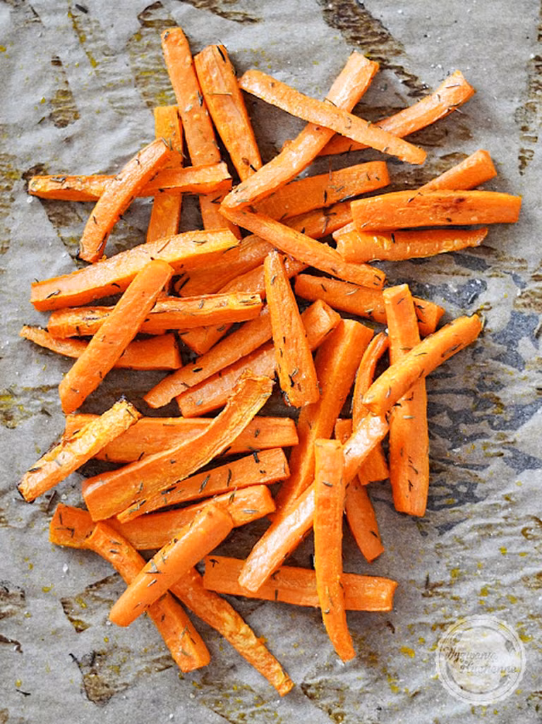 Pieczone frytki marchewkowe