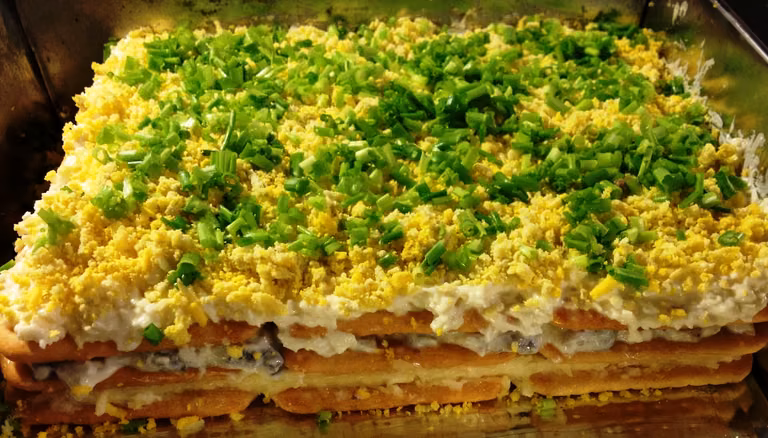 SAŁATKA PIECZARKOWA A'LA CIASTO