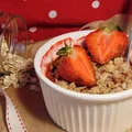TRUSKAWKOWO-BRZOSKWINIOWE CRUMBLE