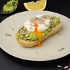 Jajko w Koszulce na Kanapce z Guacamole