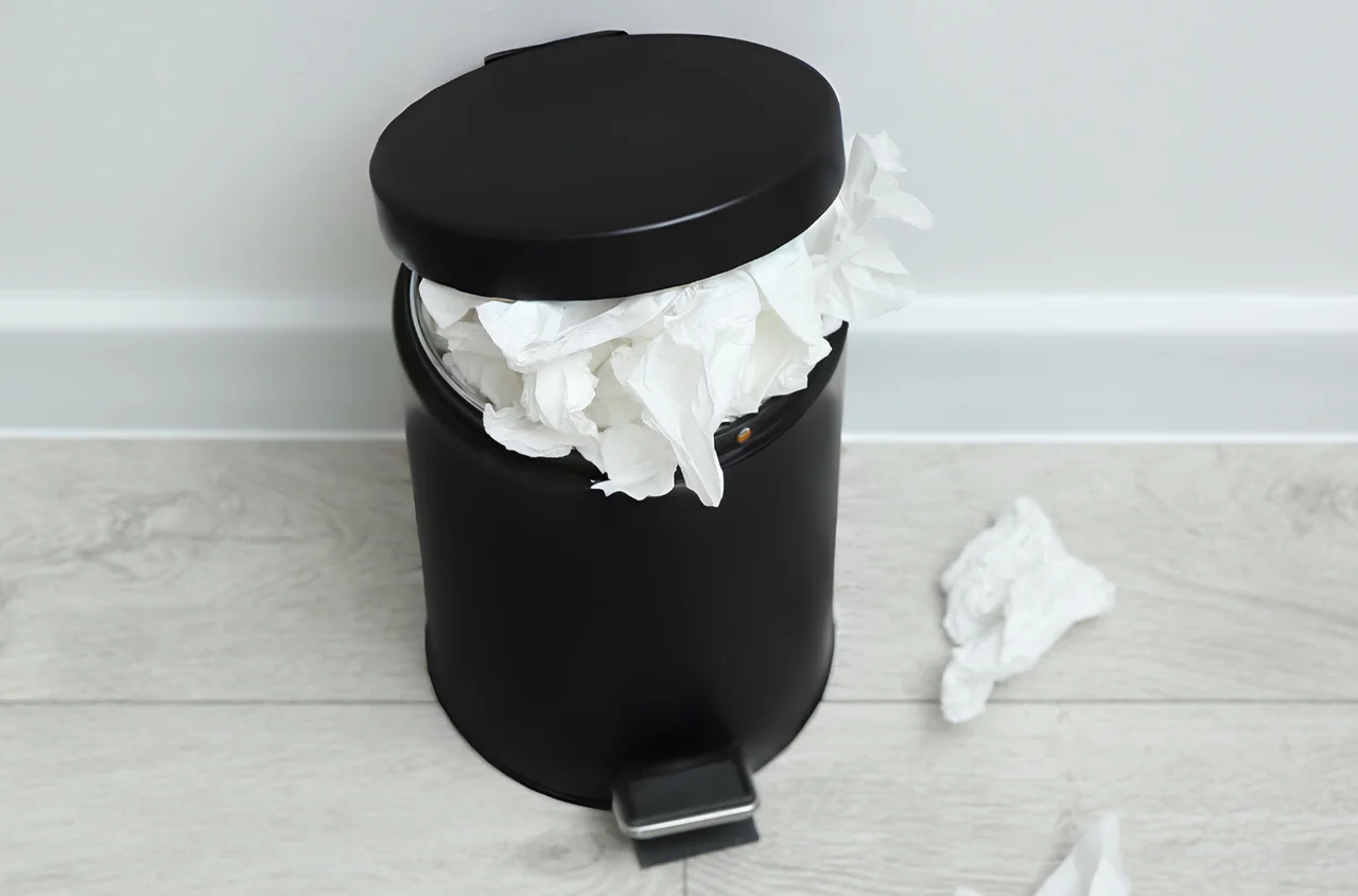 Nowy pojemnik na śmieci i nowe zasady segregacji! Zużyte chusteczki i ręczniki już nie do odpadów zmieszanych