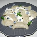 Pierogi z borówkami (ciasto parzone)