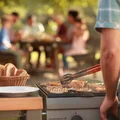 Dobre maniery na grillu! Co robić i czego unikać podczas imprezy w ogrodzie.