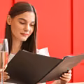 Czy Twój znak zodiaku jest wybredny w restauracjach? Oto znaki, które zawsze marudzą nad talerzem!
