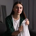 „Zdradził mnie z koleżanką z pracy – a teraz planuje ślub jakby nigdy nic” – pisze Natalia [LIST]