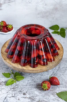Babka z galaretki i owoców