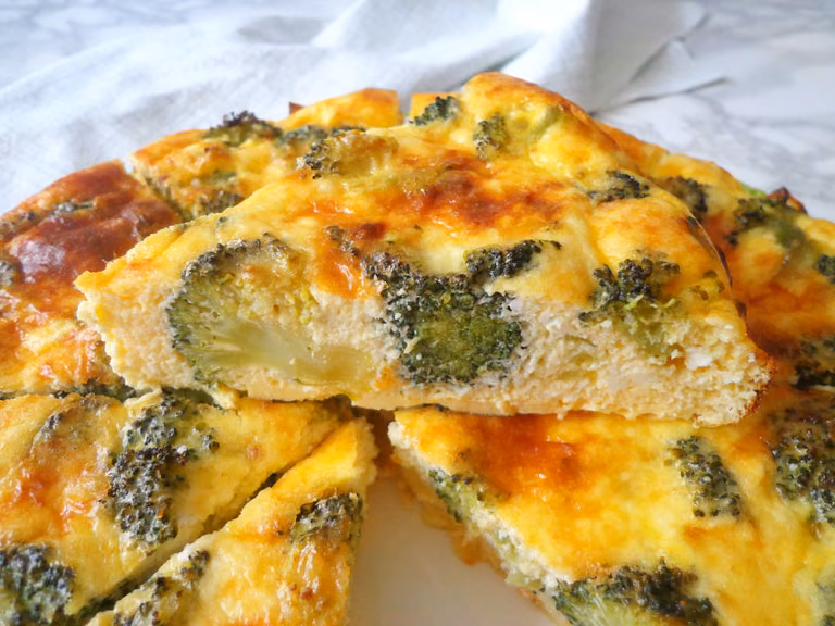 Pieczona frittata z brokułami