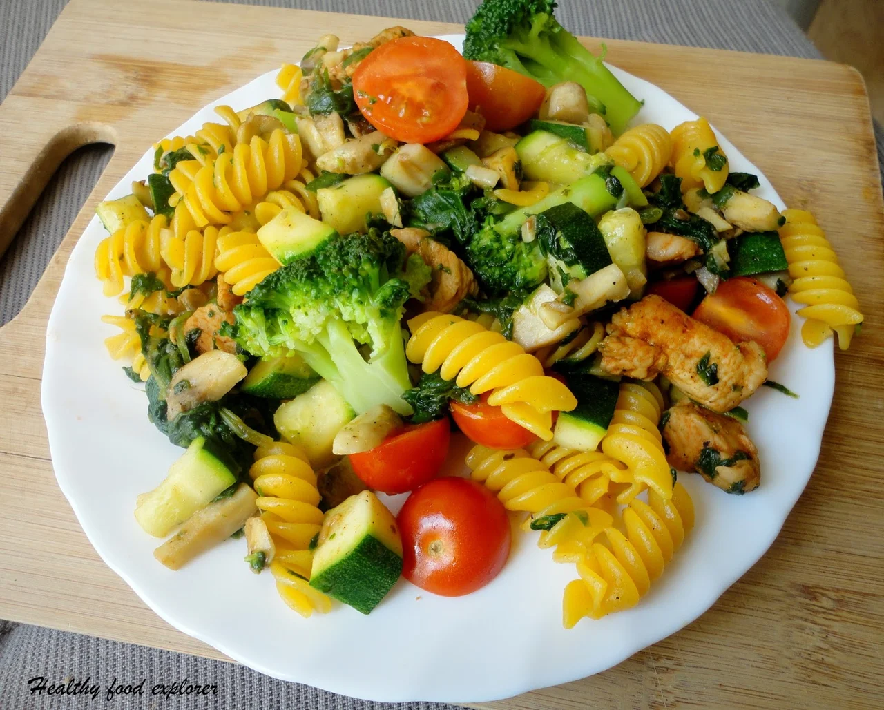 Szybki i zdrowy obiad - makaron z warzywami i indykiem