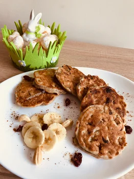 Placki na śmietance kokosowej z bananem i gorzką czekoladą (bez laktozy, bez cukru)