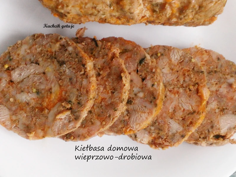 Kiełbasa domowa wieprzowo-drobiowa