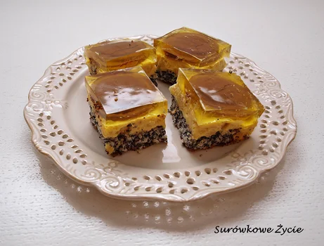 Ciasto Delicja na spodzie makowo-kokosowym