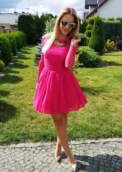 Tiulowa malinowa sukienka