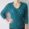 Sweter na drutach"dziurawiec"