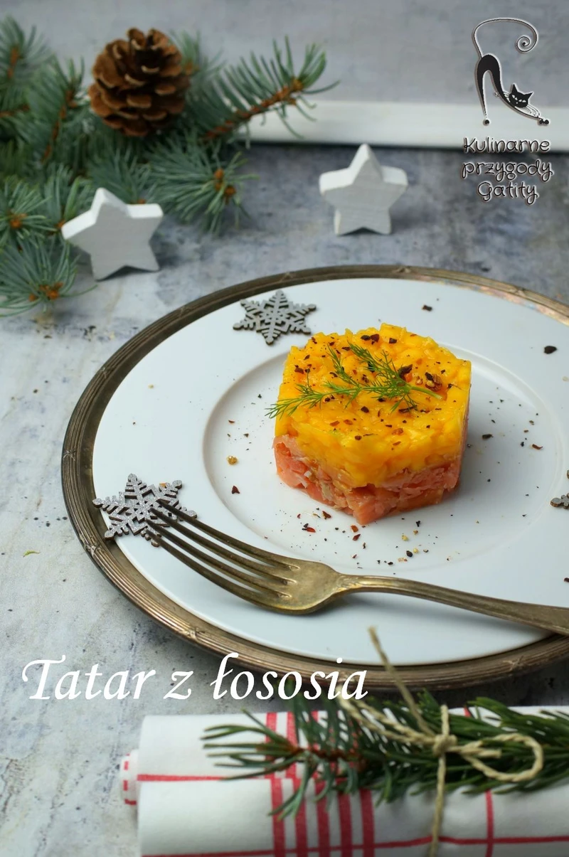 Tatar z łososia z mango