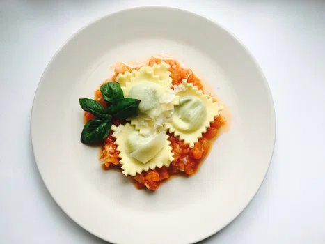 RAVIOLI ZE SZPINAKIEM I SEREM RICOTTA