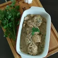 Udka kurczaka w sosie pieczarkowym